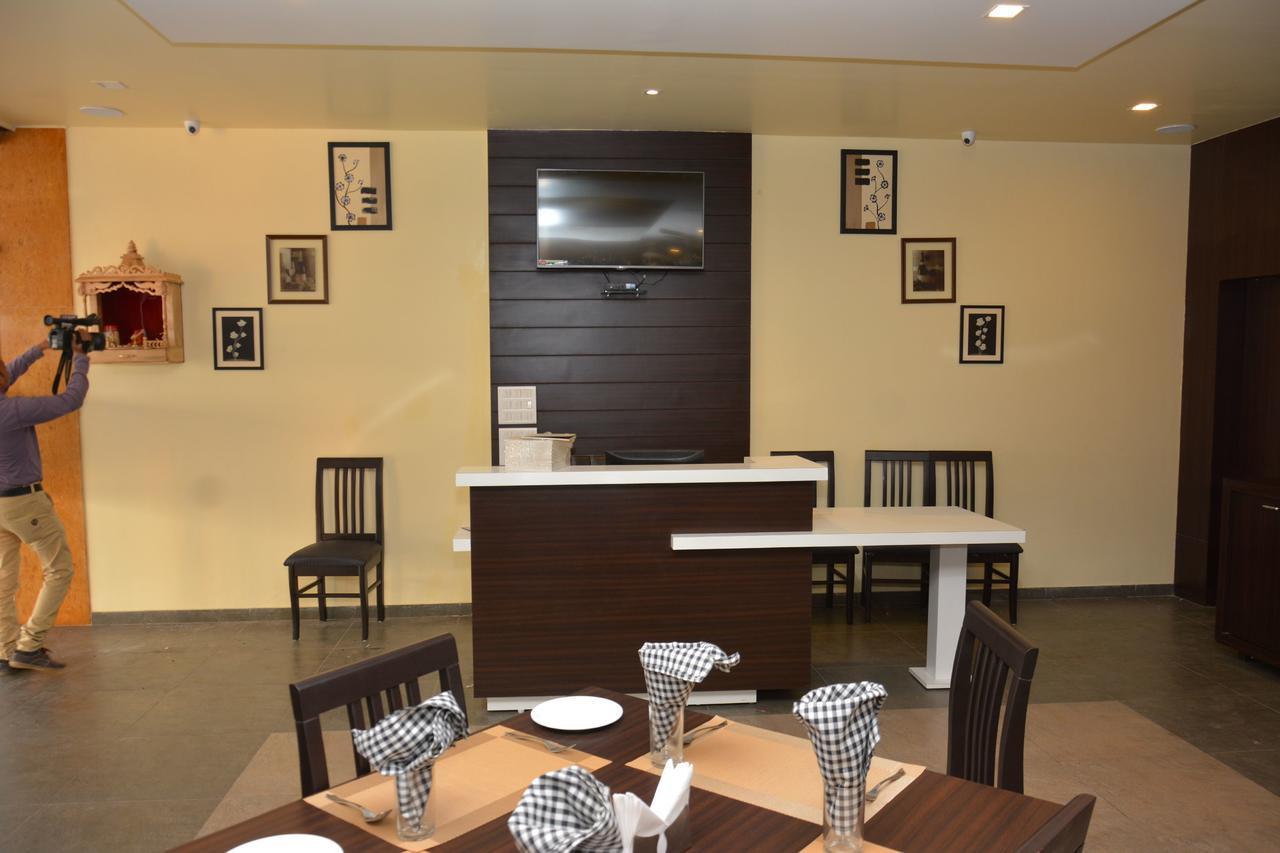 Hotel Darshan Rajula Экстерьер фото